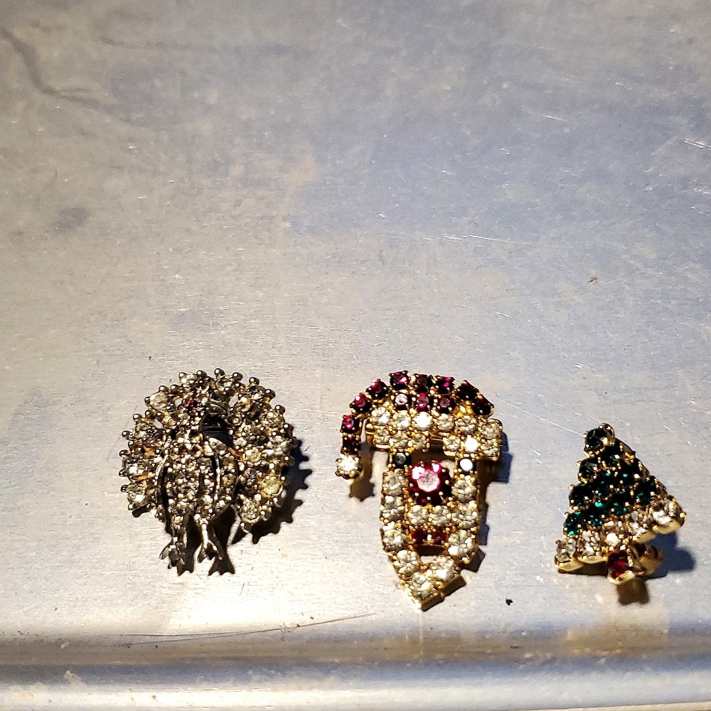 Three Very Cute Holiday Costume Jewelry brooches